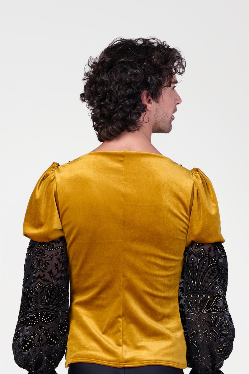 Casacca con Ampio Scollo a V
