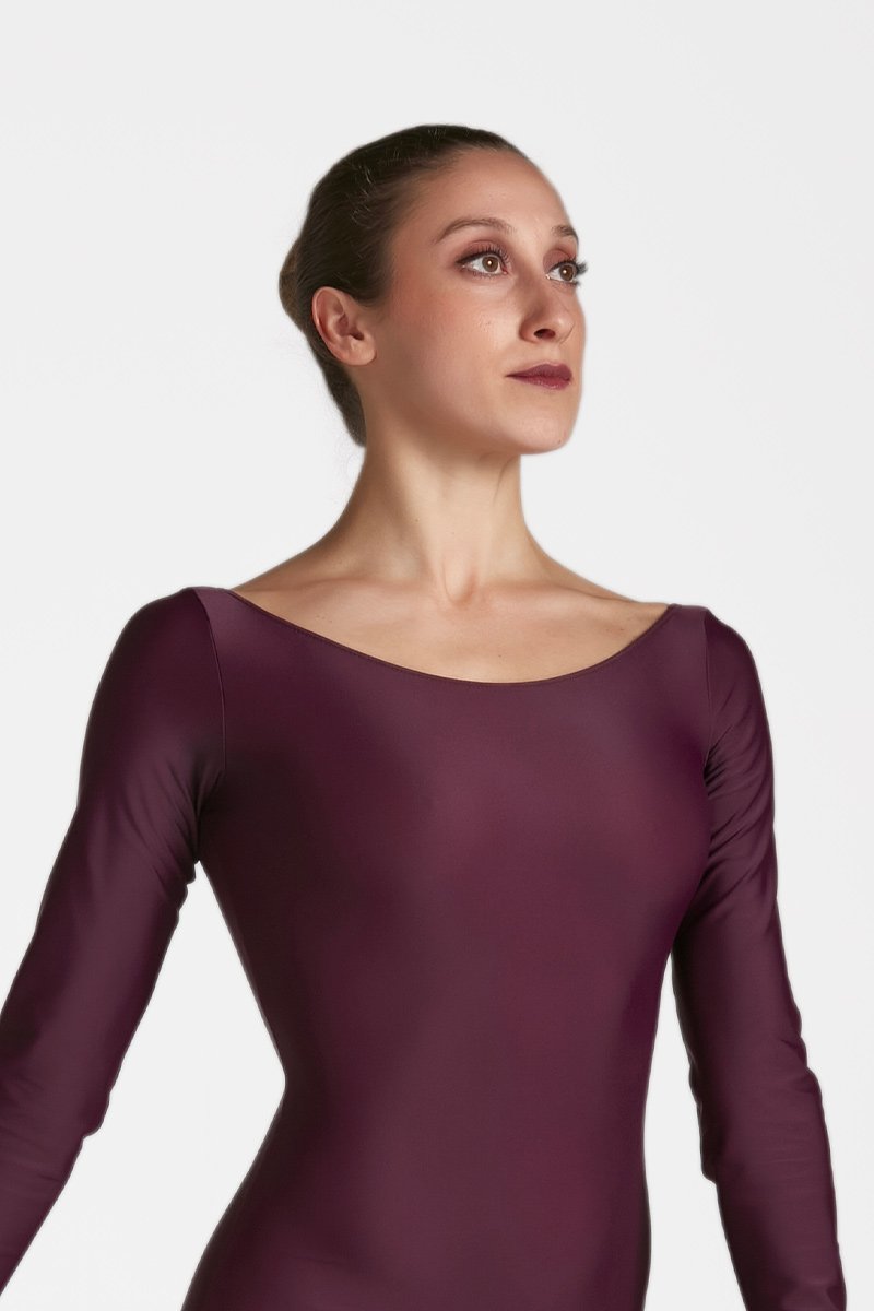 Tuta Lunga con Ampio Scollo sul Retro